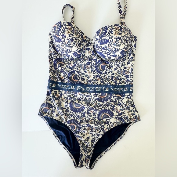 Tory Burch One Piece Swimsuit Size Medium And Cover Up - Picture 13 of 14